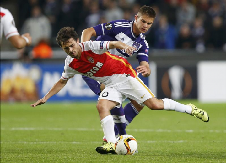 阿贾克斯内部会议纪要流出:清晨手感冰凉,法甲使命明确,数据趋势出现新变化 阿贾克斯内部会议纪要流出:清晨手感冰凉,法甲使命明确,数据趋势出现新变化