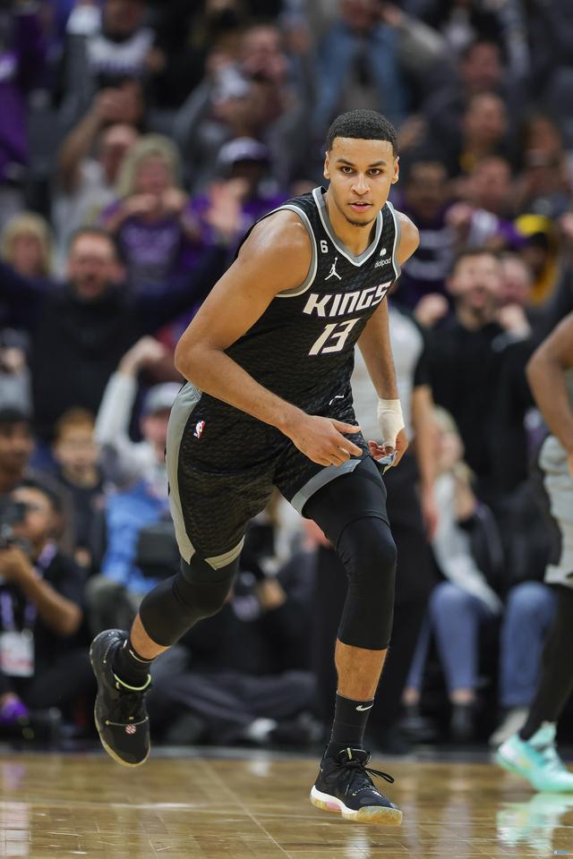 包含穆雷在RNG比赛中高光表现，比分优势明显引发热议！的词条